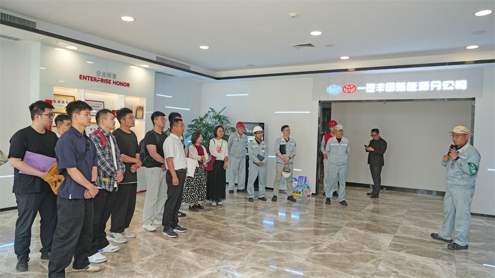 //news.xxmanga.net/__local/6/01/91/28430B010A02DED28C005F87C1E_D1807083_168EC.jpg //news.xxmanga.net/__local/6/01/91/28430B010A02DED28C005F87C1E_D1807083_168EC.jpg